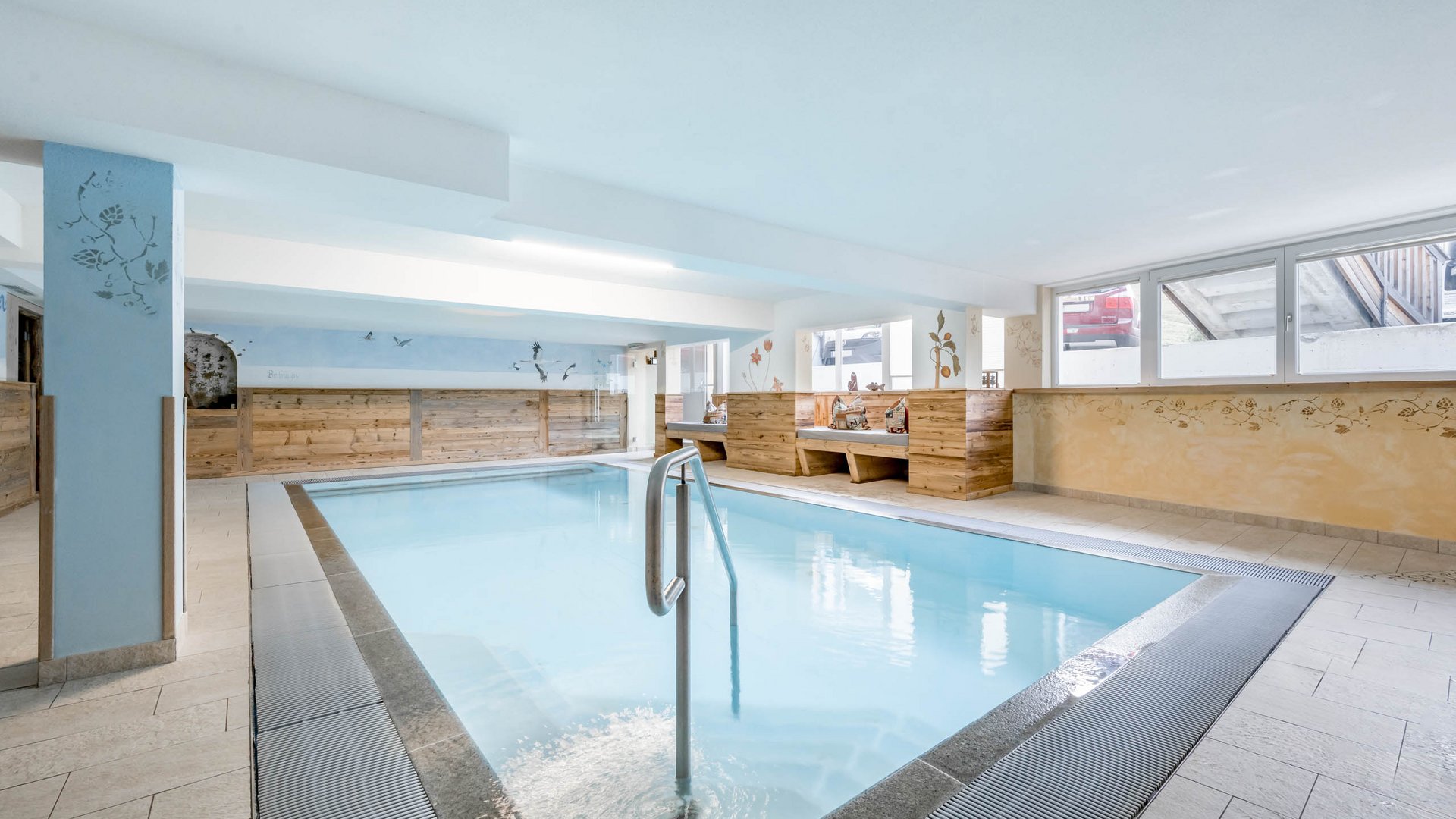 Our water world in Gerlos • Der Grubacher: Eco Hotel in Tyrol Wellness area with indoor pool and seating areas