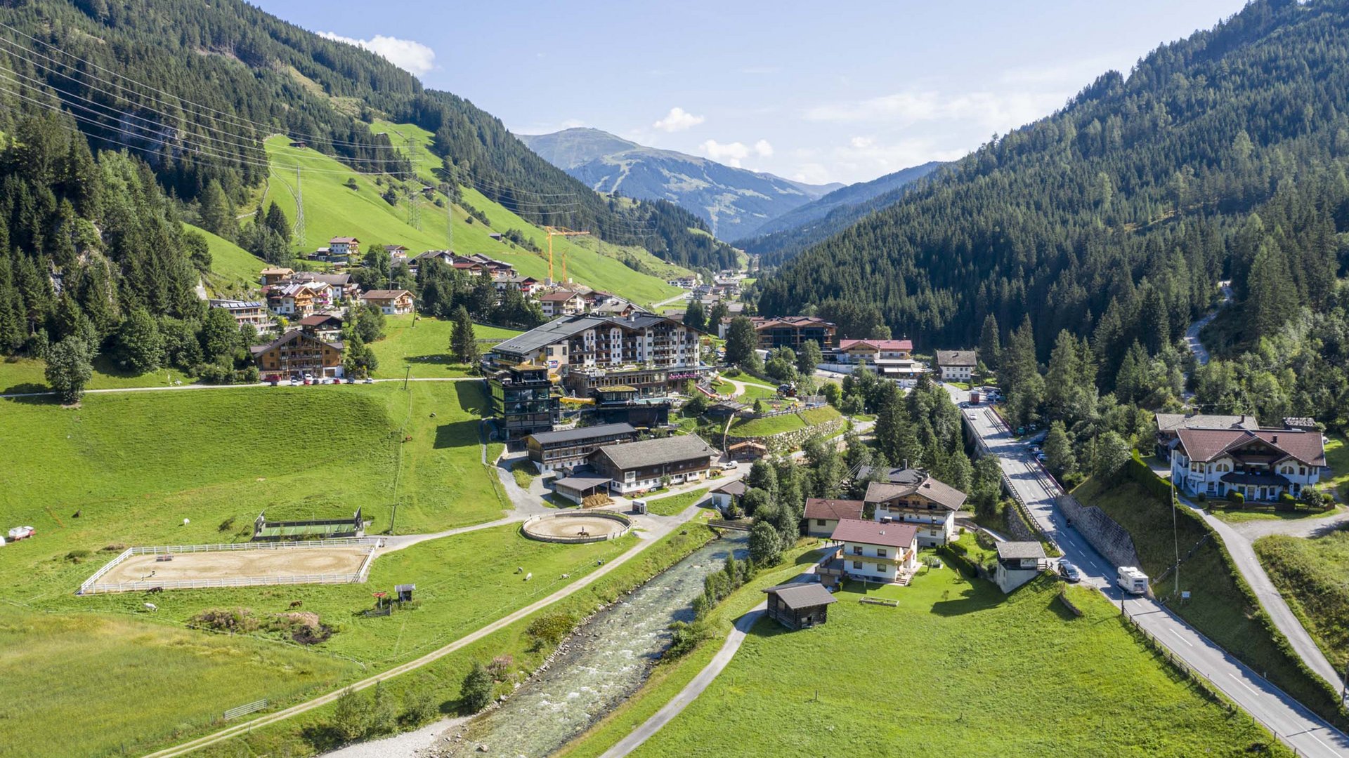Around Gerlos • Der Grubacher: Eco Hotel in Gerlos Drone footage of Gerlos in summer
